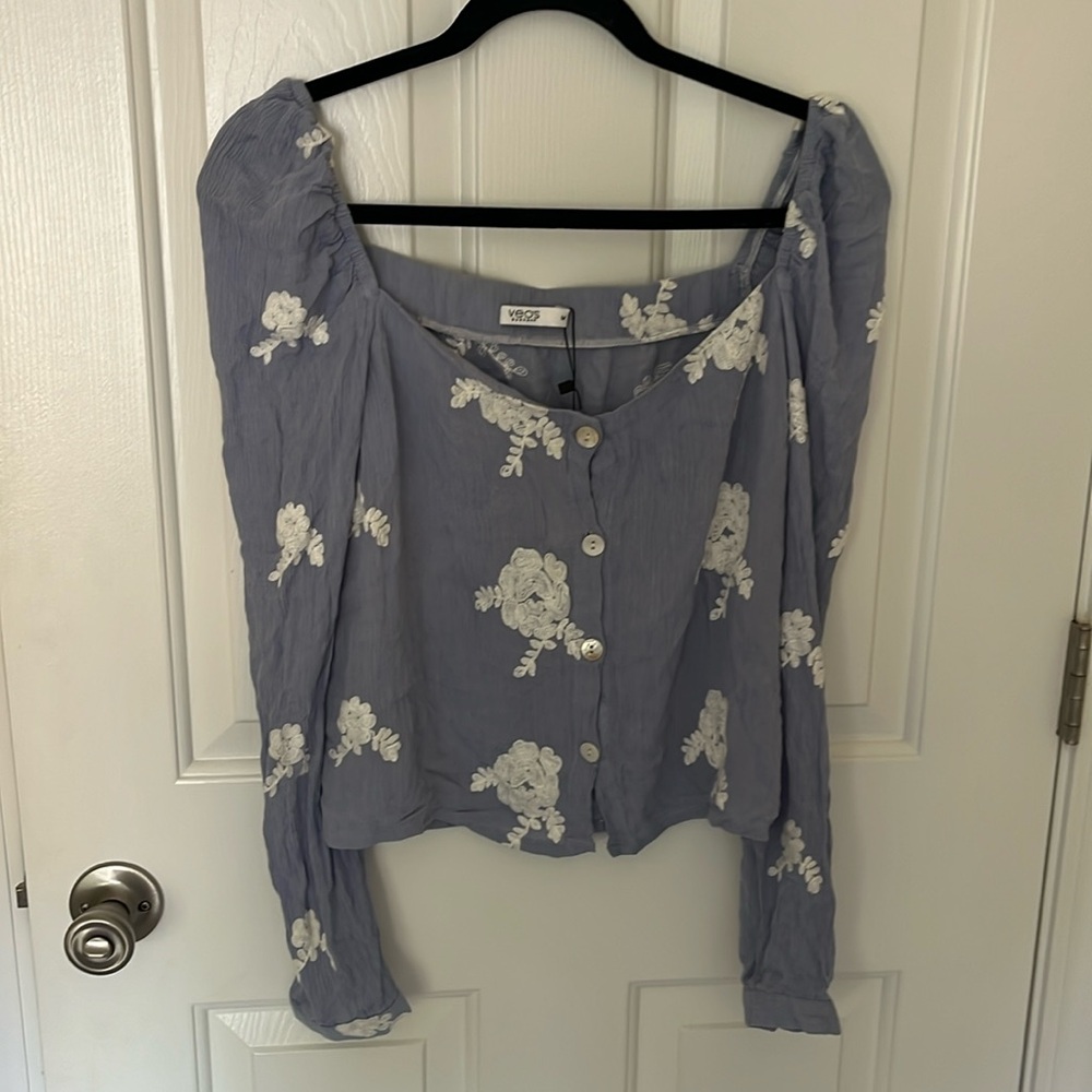 Embroided shirt